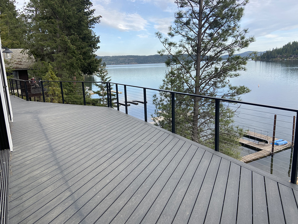 Cable handrail with a lake view