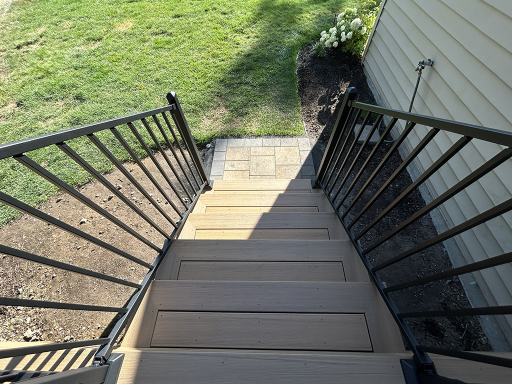 Deck stairs