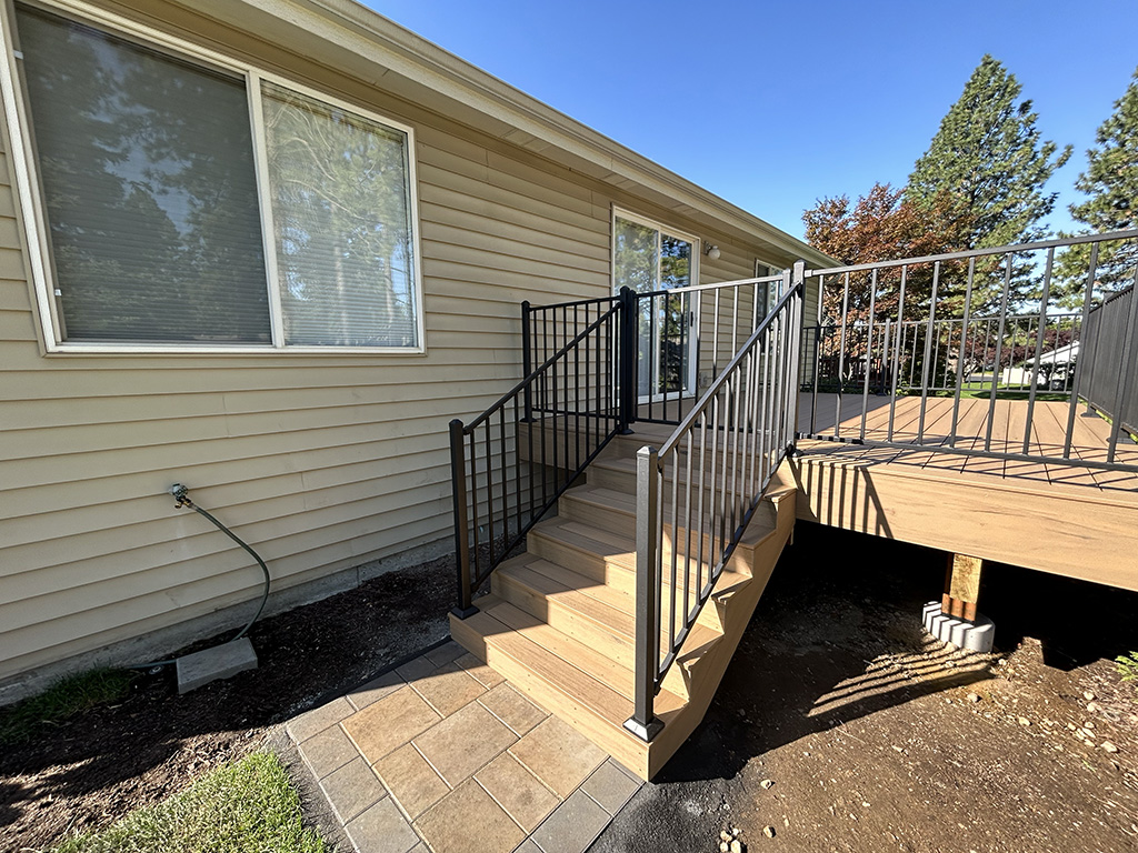 Deck stairs