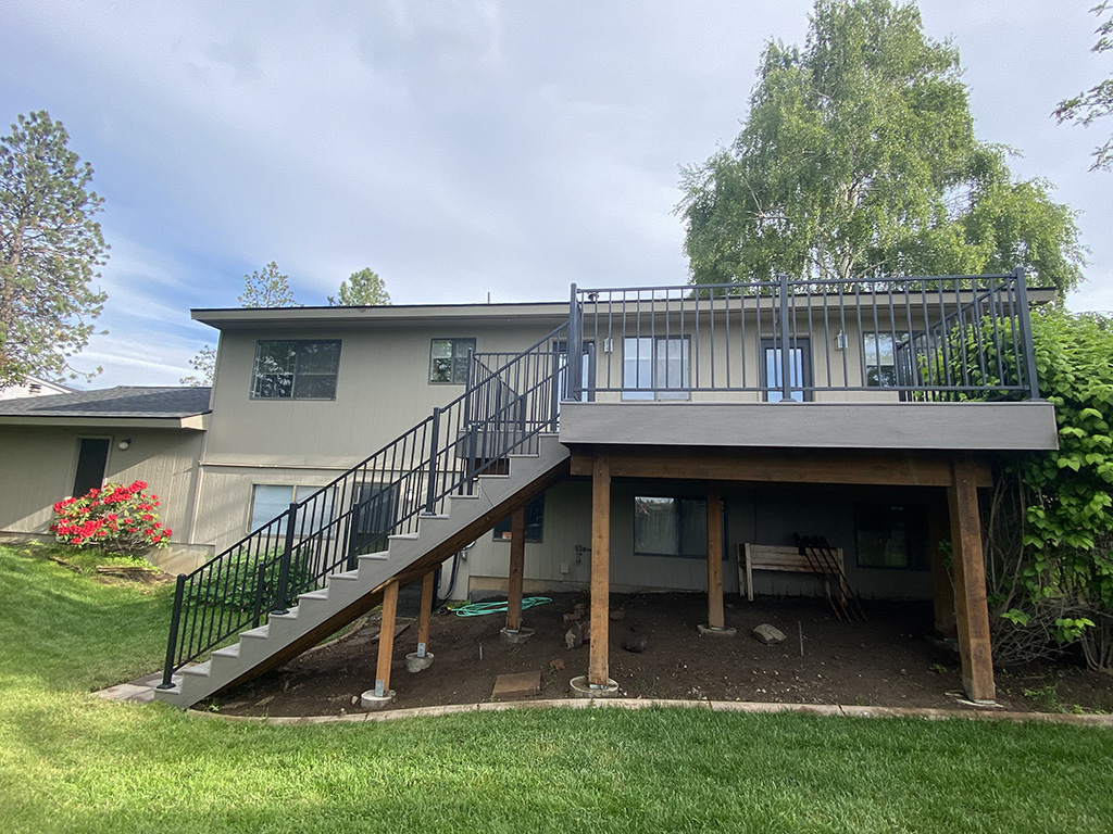 Deck stairs